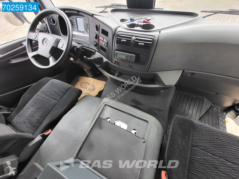 Vrachtwagen Mercedes 816 4X2 8tonner Thermo...