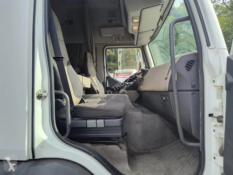 Kamion Renault 370 DXI INSULATED STAINLESS...