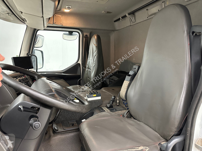 Kamion Renault 430 DXi - 8x4