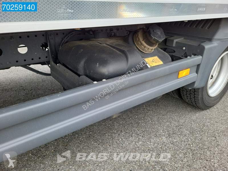 Camion Mercedes 816 4X2 7.49t Thermoking B-100...