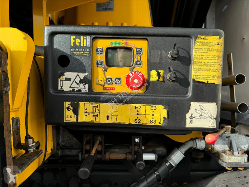 Kamion Mercedes 4448 8X4 + EURO 6 + FASSI F315...