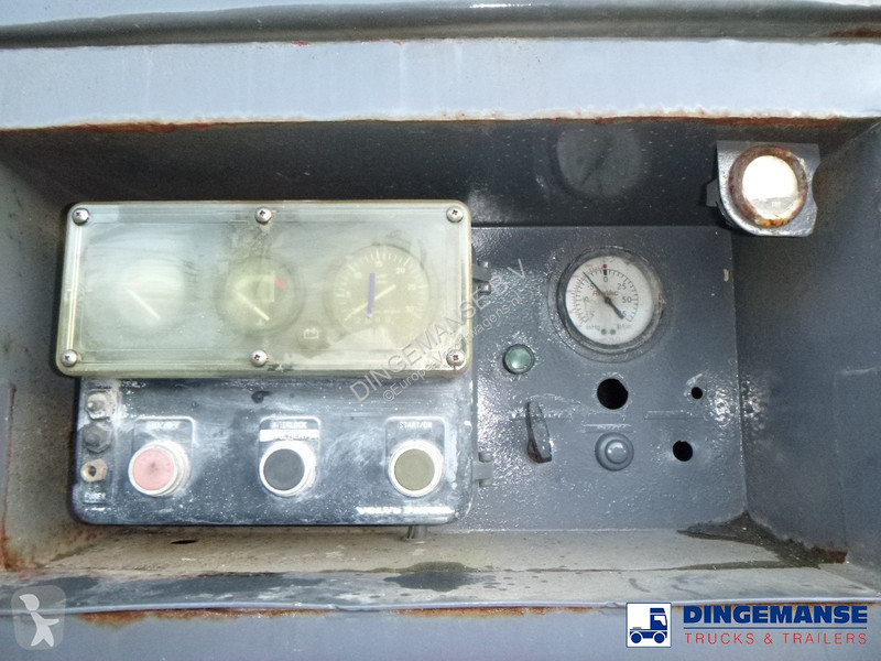 Kamion DAF 75250 6x4 RHD vacuum tank / saugbagger