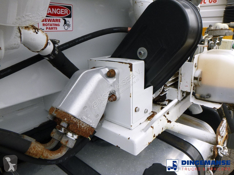 Lastbil Mercedes 1824 4x2 RHD Whale vacuum tank...