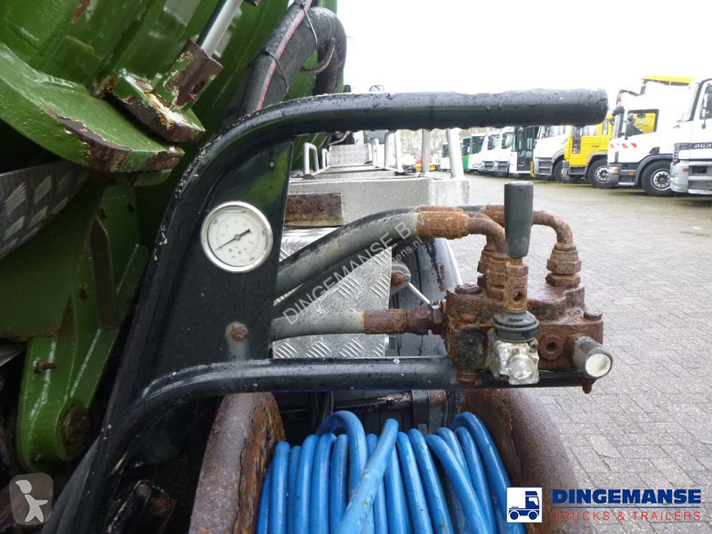 Lastbil Volvo FM7 290 6X4 RHD vacuum tank 13.7 m3