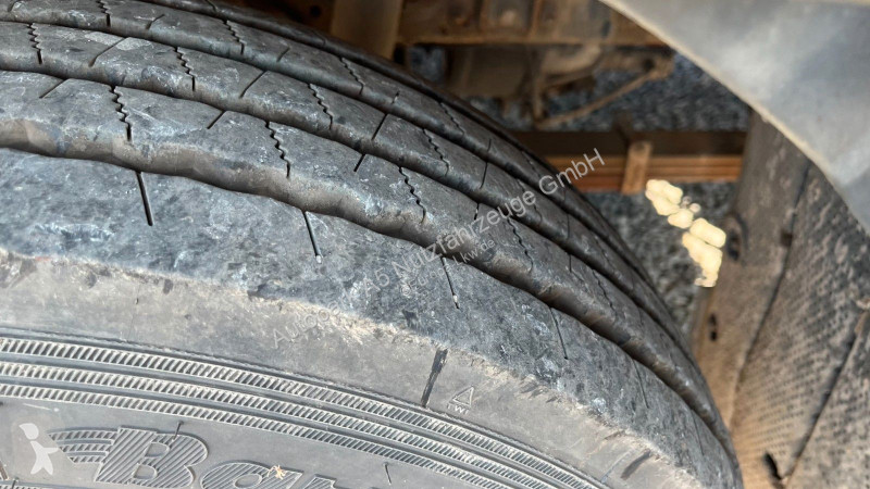 شاحنة Iveco ML75E18 Blumen Koffer LBW...