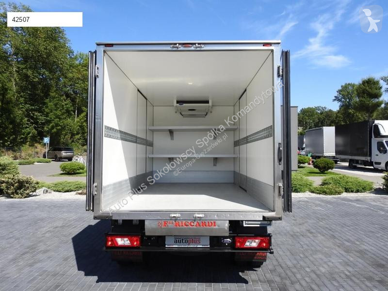 Autoutilitară Ford TRANSIT CHŁODNIA KONTENER...