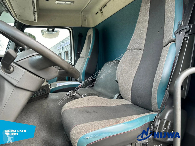 Camion Volvo 330 Schuifzeil + Laadklep