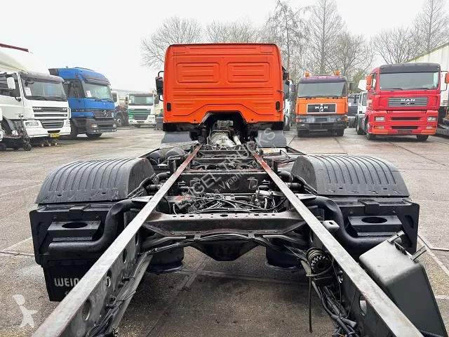 Camion Mercedes 823L DAY CAB (6-CILINDER) 4x2...