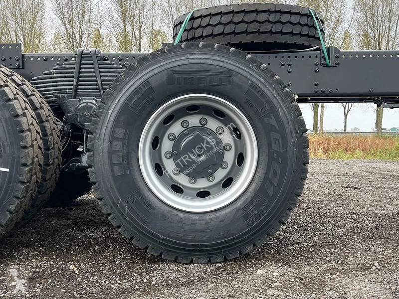 Kamion Iveco T-Way AD380T47WH-3800 Chassis...