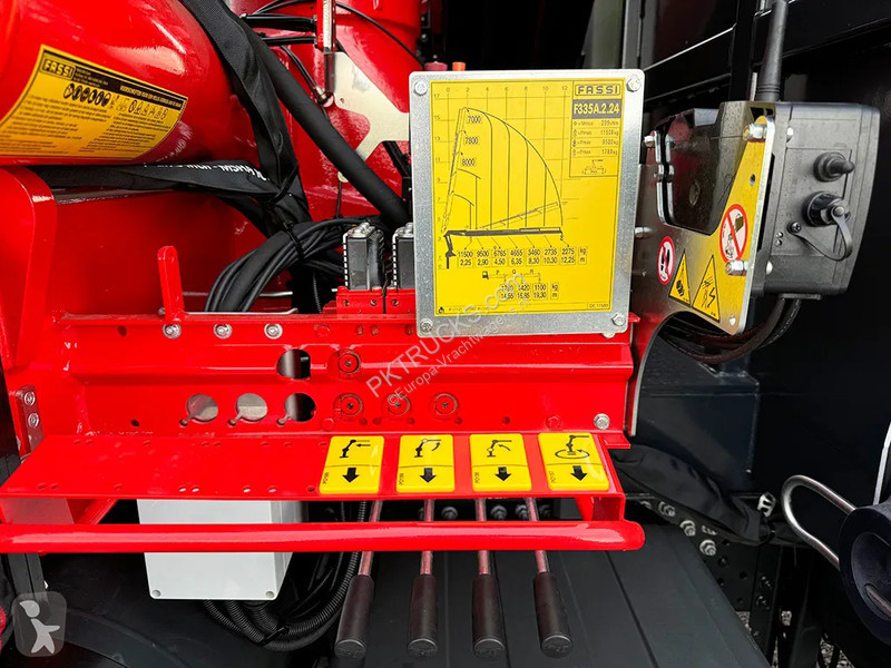 Kamion Iveco T-Way AD380T43H AT Crane Truck (3...