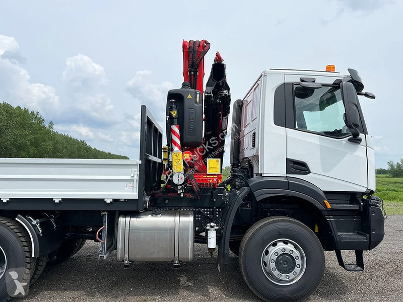 Camión Iveco T-Way AD380T43WH AT Crane Truck (3...