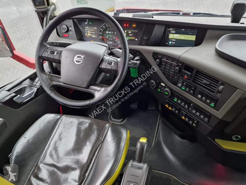 Kamion Volvo 16750 6x4 Tipper - Retarder - HUB...