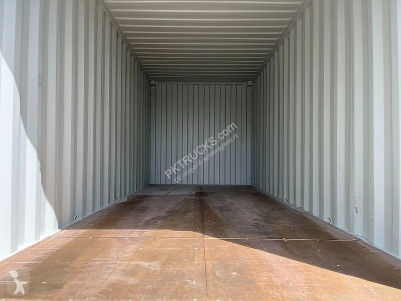Kamion Iveco EuroCargo 180 Closed Box Truck