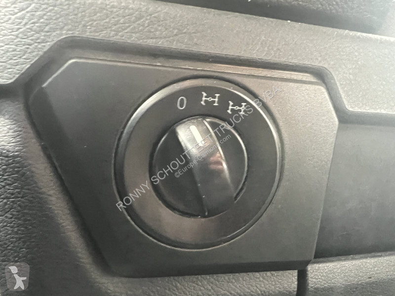 Vrachtwagen Mercedes Arocs 3253 K 8x4/4 Arocs...