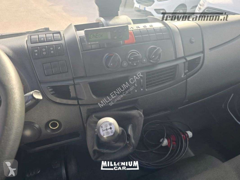 Camião Iveco 120L22 CELLA FRIGO 5,50 FRC SPONDA