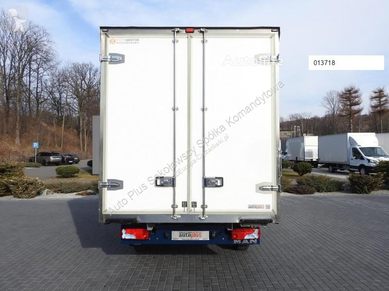 Camion MAN TGE 3.180 CHŁODNIA KONTENER -5*C 8...