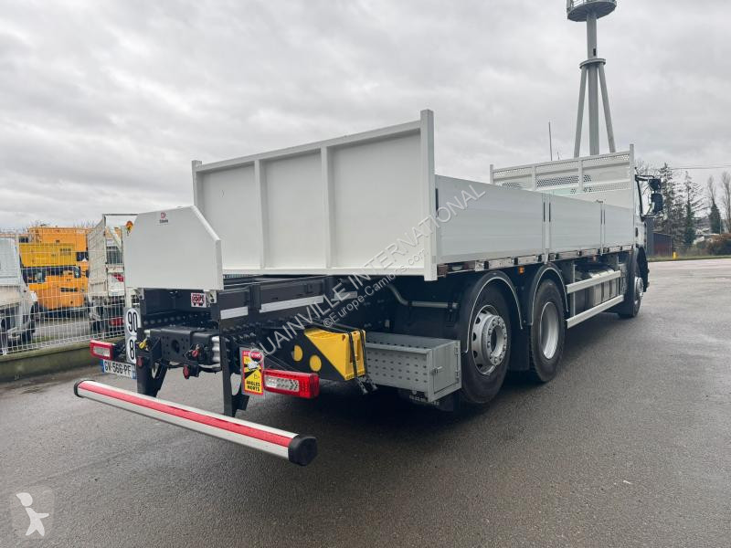 Camion Renault 320 DTI8 Gamme C