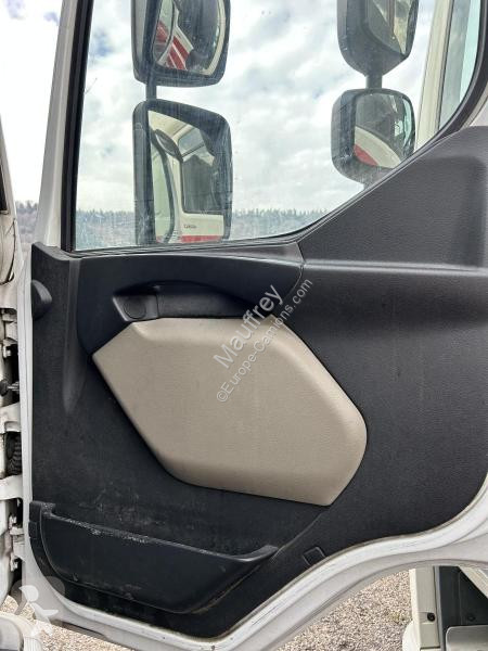 Lastbil Renault 320 DXI