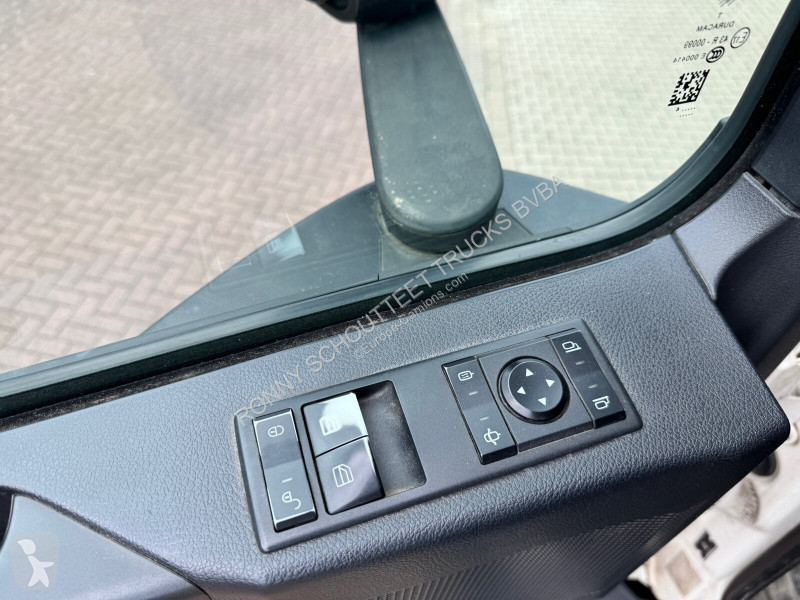 Camion Mercedes Arocs 3351 AK 6x6 Arocs 3351 AK...