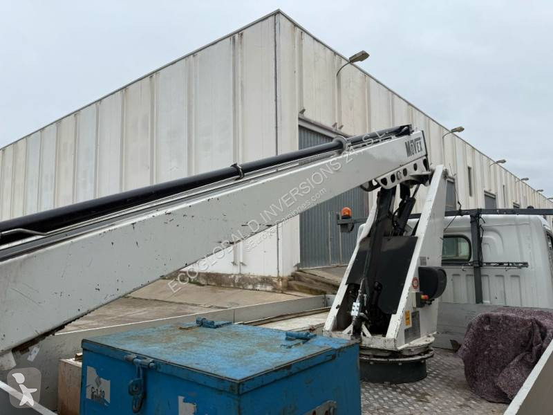 Camion Nissan NT400