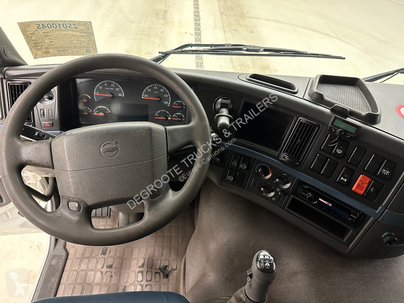 Camion Volvo 400