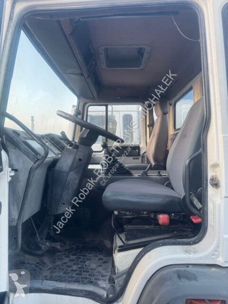 Camión Volvo FL 618