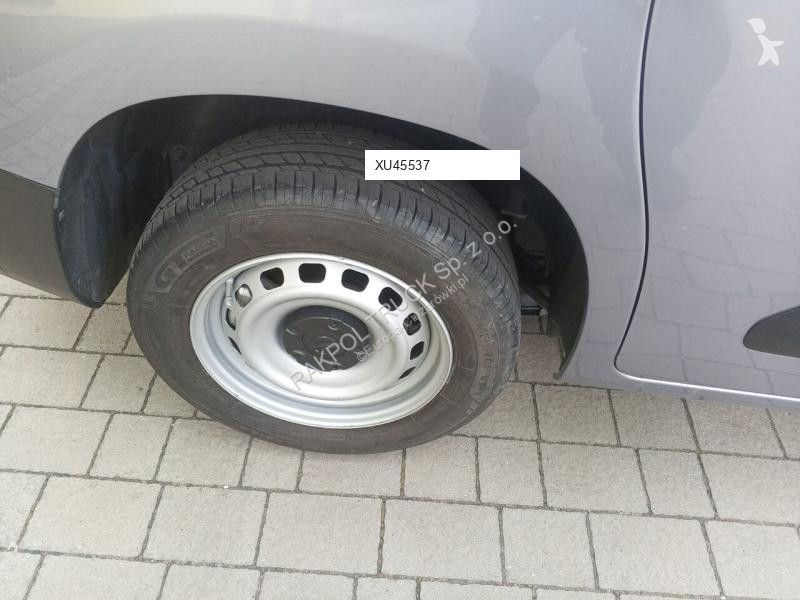Autoutilitară Opel