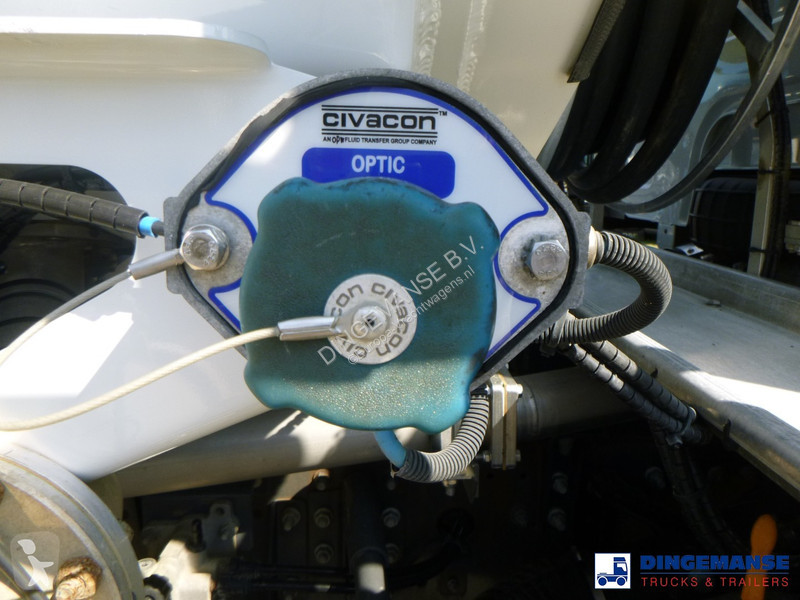 Vrachtwagen Renault 310 dxi 6x2 fuel tank 18.5...