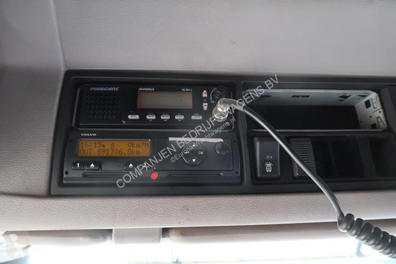Kamion Volvo 520  - 8x4 R - Ketting systeem