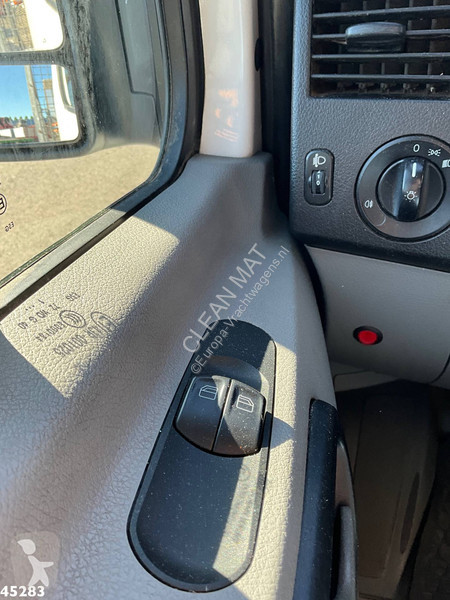Camion Volkswagen 35 2.0 Manual met Oprijramp
