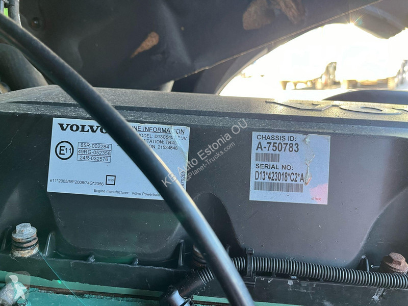 Kamion Volvo 8x4/4 FOR SALE AS CHASSIS !