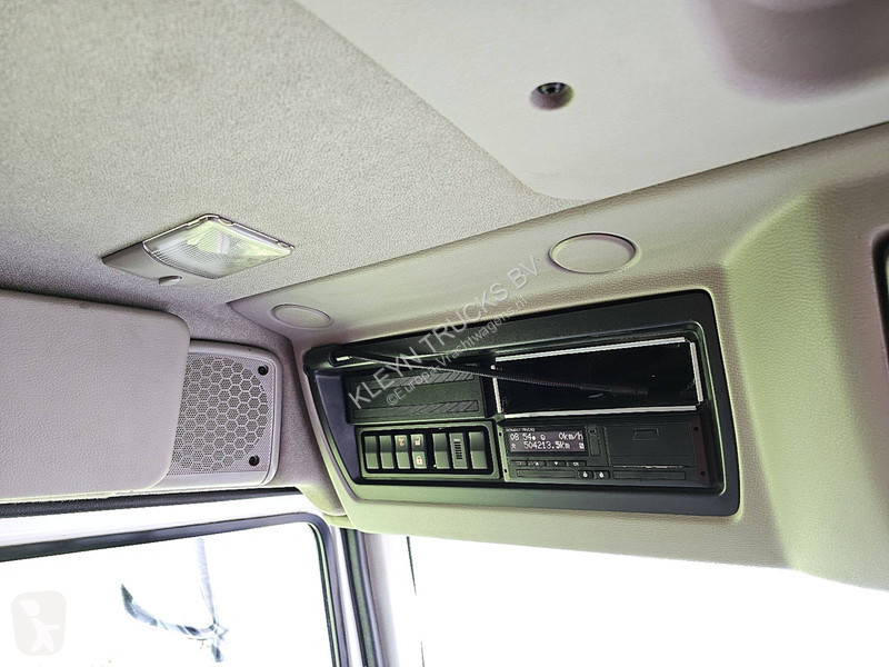 Kamion Renault D 240 11.9T AIRCO TAILLIFT