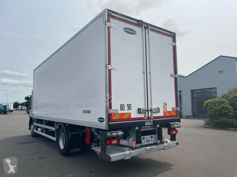 Camion Renault  D WIDE 320