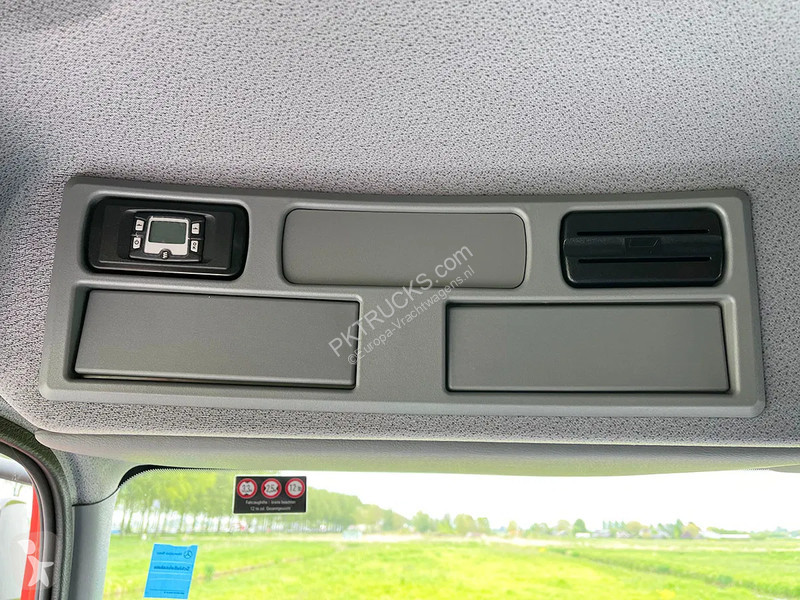 Camion Mercedes 1326 Tarpaulin/Canvas Body...