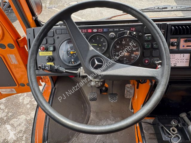 Gemeentevoertuig Unimog 1250L Zweiwege