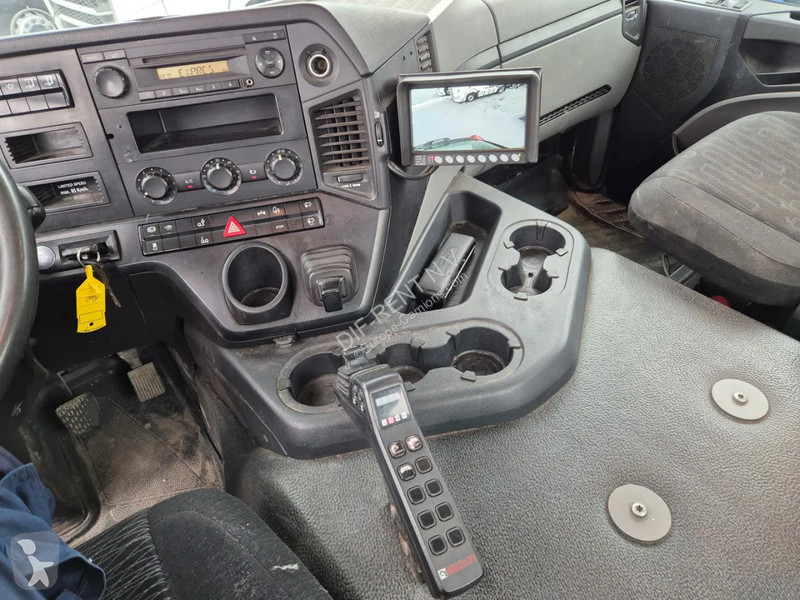 Vrachtwagen Mercedes ANTOS 2843