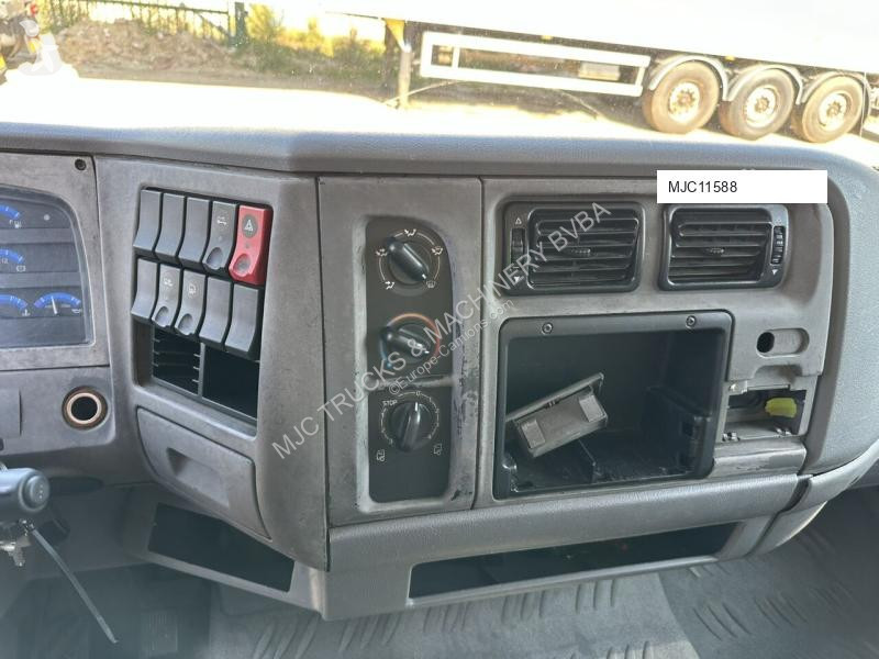 Vrachtwagen Renault MIDLUM 180 DCI 10T - CLOSED...