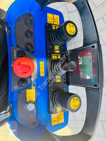 Camion MAN MAN  32.510 mit F710 Frontkran sofort