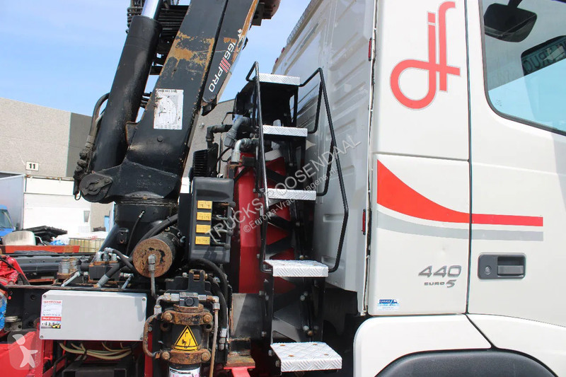 Camión Volvo 12440 +6X4+ HIAB 166E3 PRO + EURO...