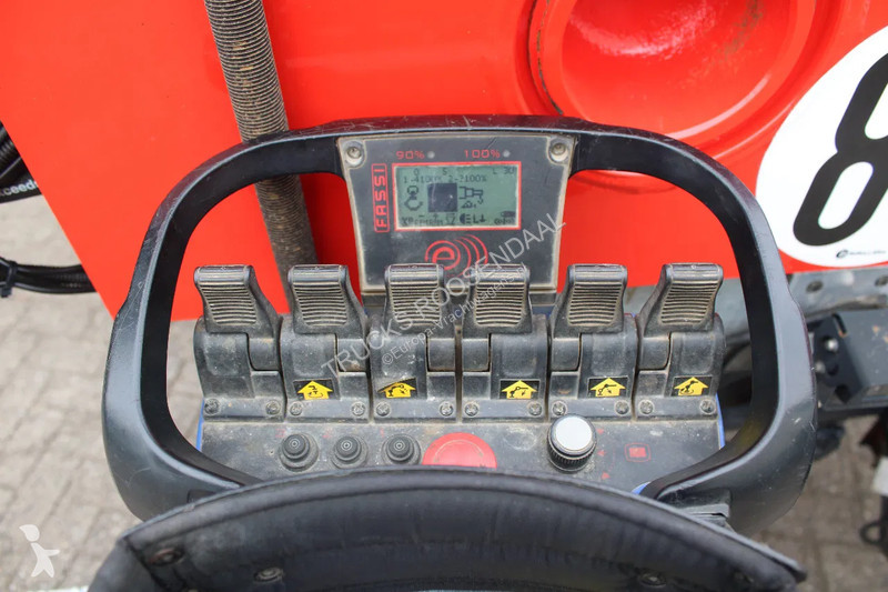 Kamion Iveco 420 + FASSI F185A.2.23 + 6X2 + REMOTE