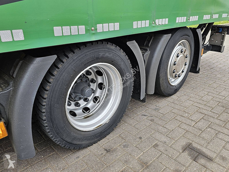 Camion Scania 320