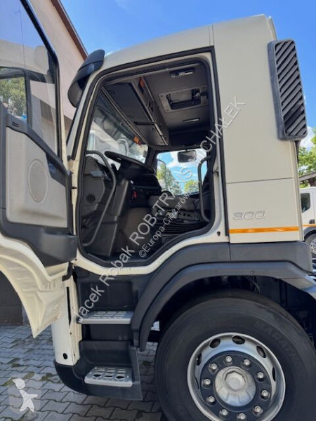 Camion Volvo FM9 300