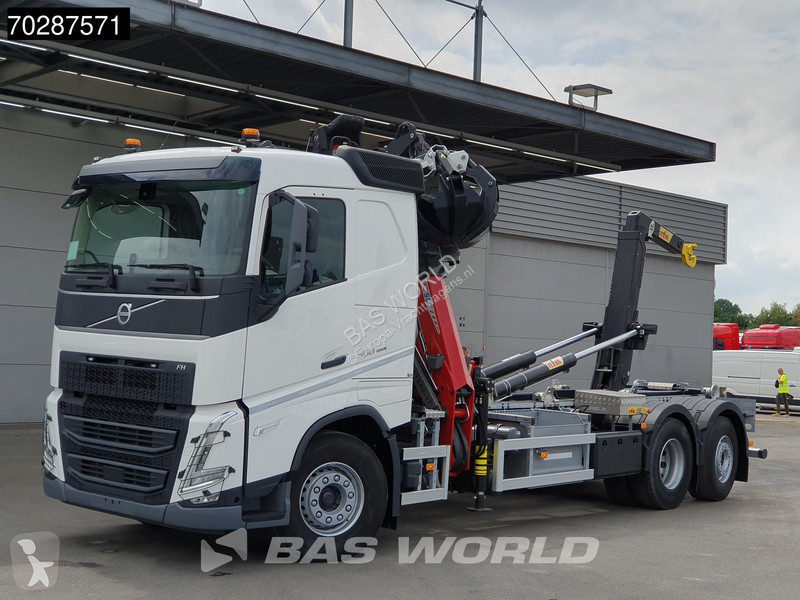 Camion Volvo 500 6X2 Penz Crane 15Z9.50R HYVA...