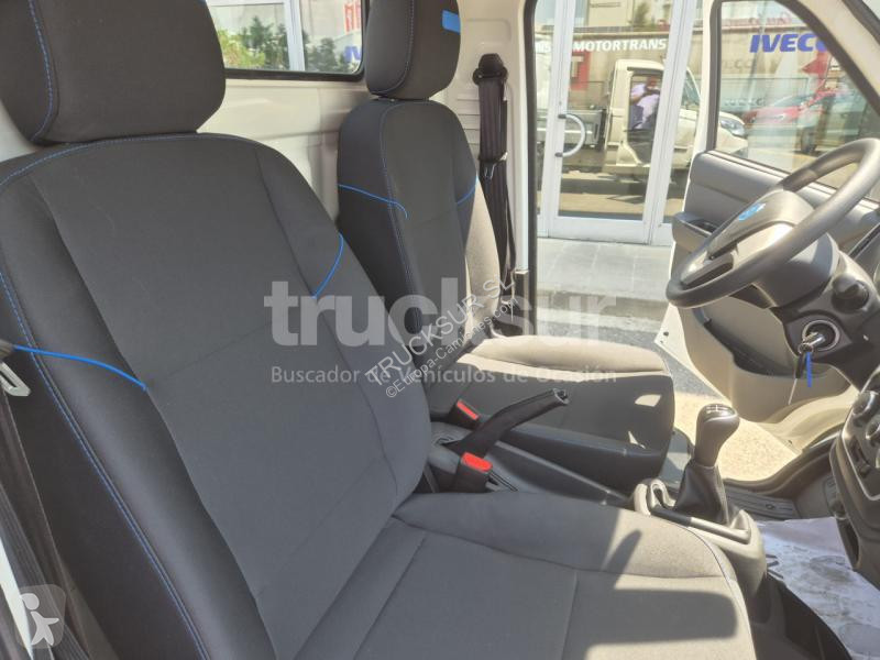 Veicolo commerciale Iveco  PIAGGIO PORTER 1.5I...