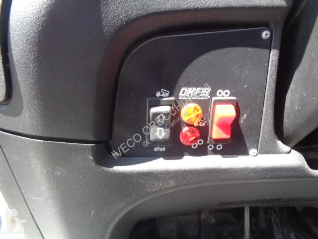 Camion Iveco DAILY 35C18