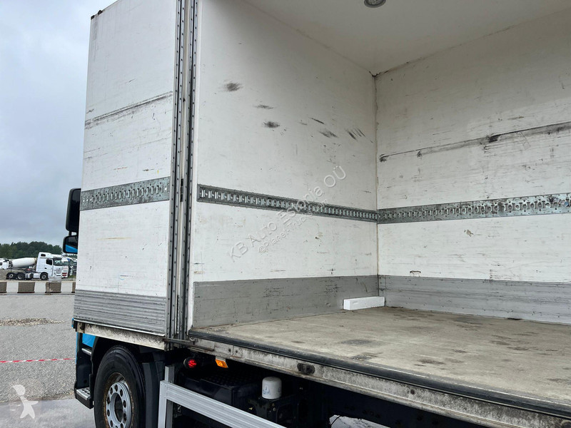 Lastbil Volvo 330 4x2 BOX L=7694 mm