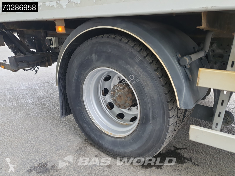 Vrachtwagen Mercedes 1827 4X2 2000kg...