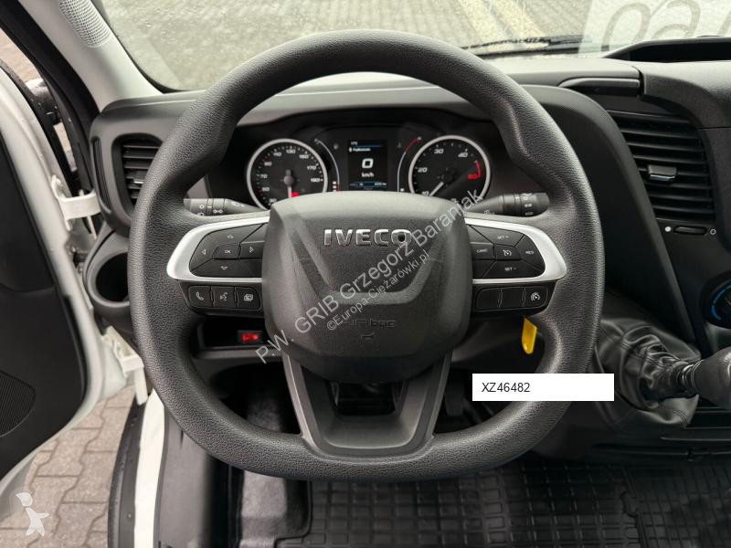 Véhicule utilitaire Iveco 35S18 Autolaweta...