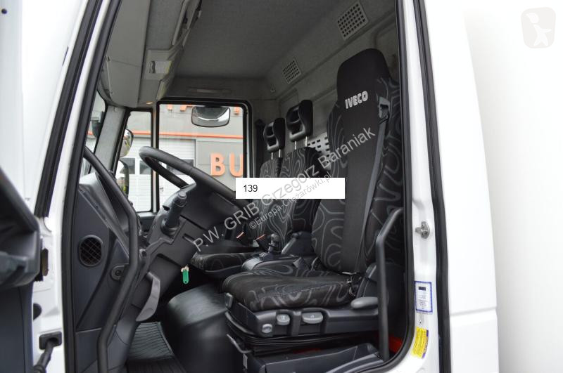 Kamion Iveco EUROCARGO 120EL18...