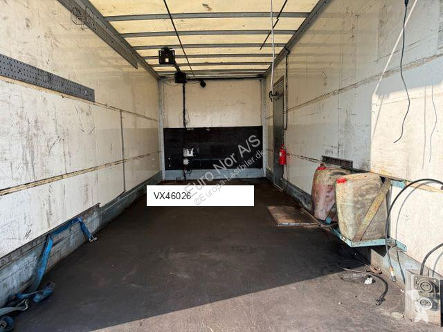 Kamion Renault 220 DXI 4x2 6.0 m Closed box